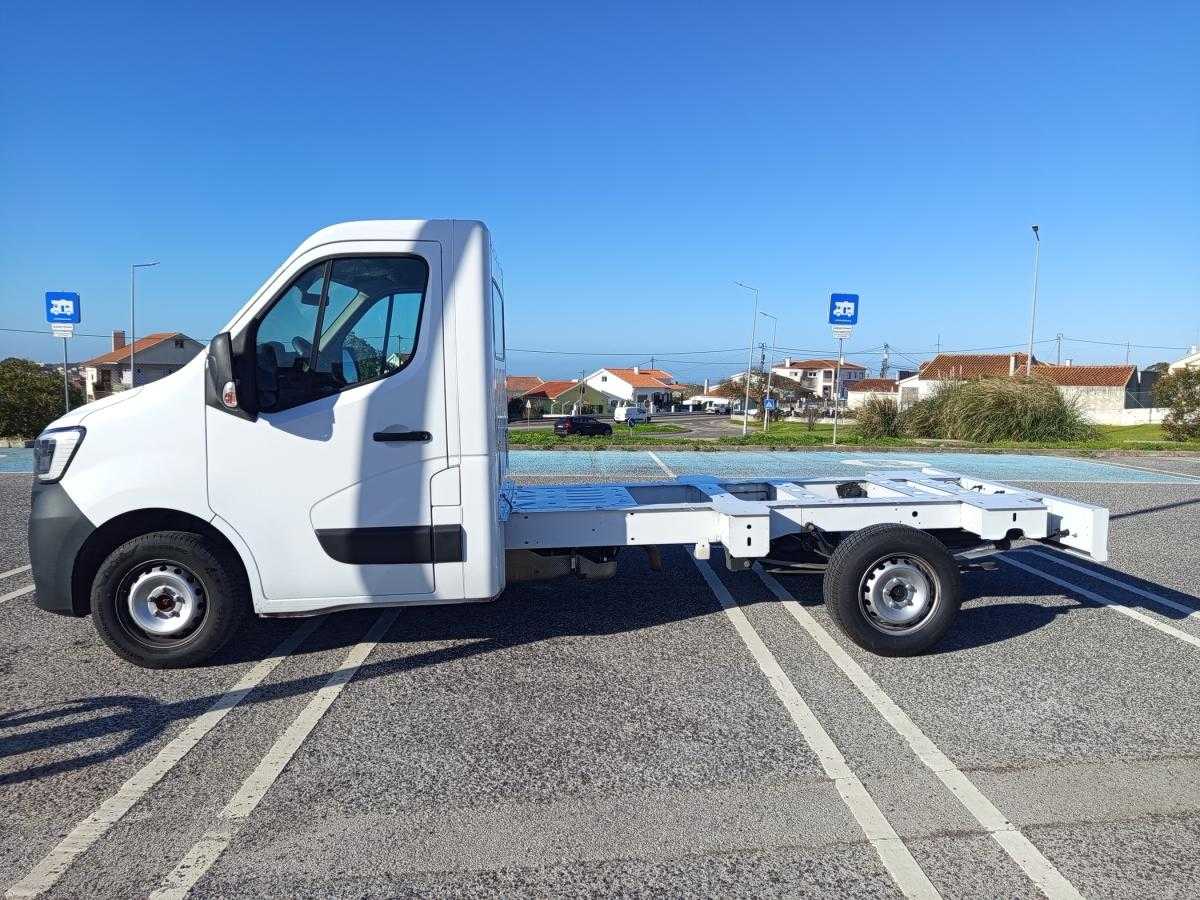 renault-master-2023-diesel-2299cc