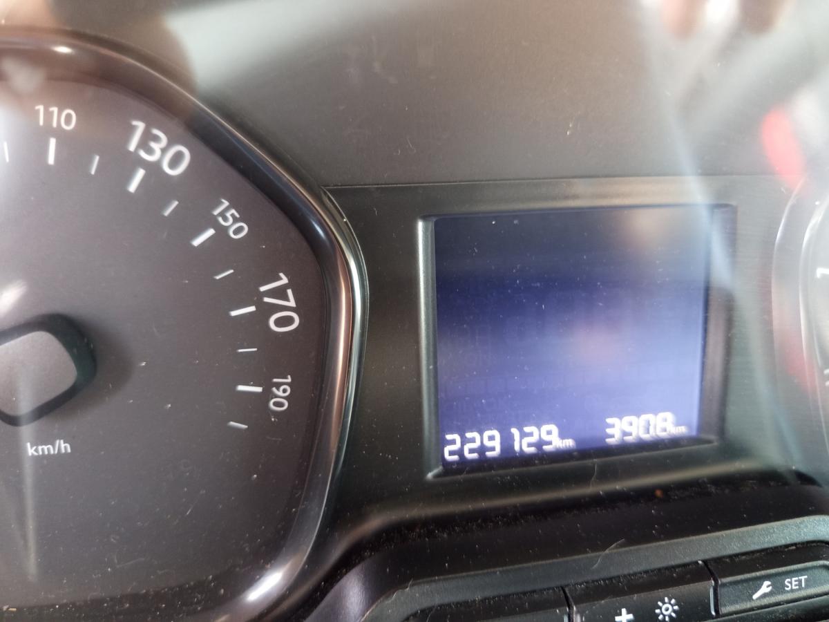 peugeot-expert-2019-diesel-1997cc