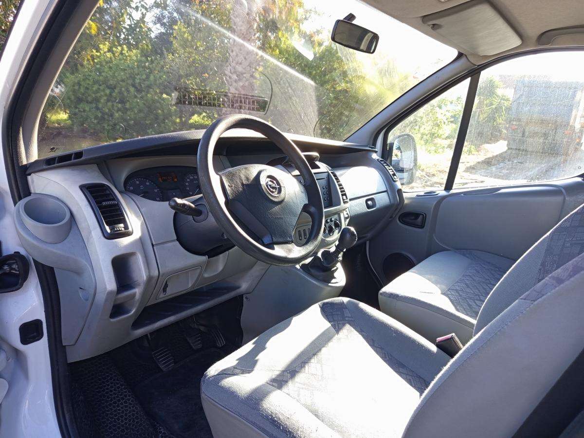 opel-vivaro-2006-diesel-1870cc