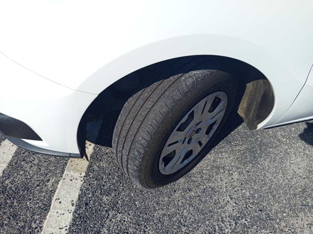 fiat-doblo-2023-diesel-1598cc