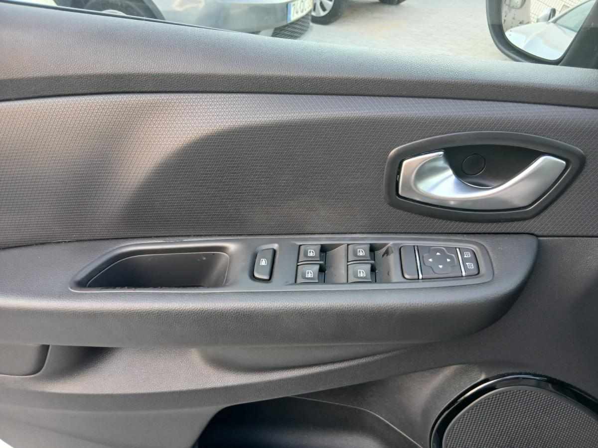 renault-clio-0-9-tce-2018-gasolina-898cc