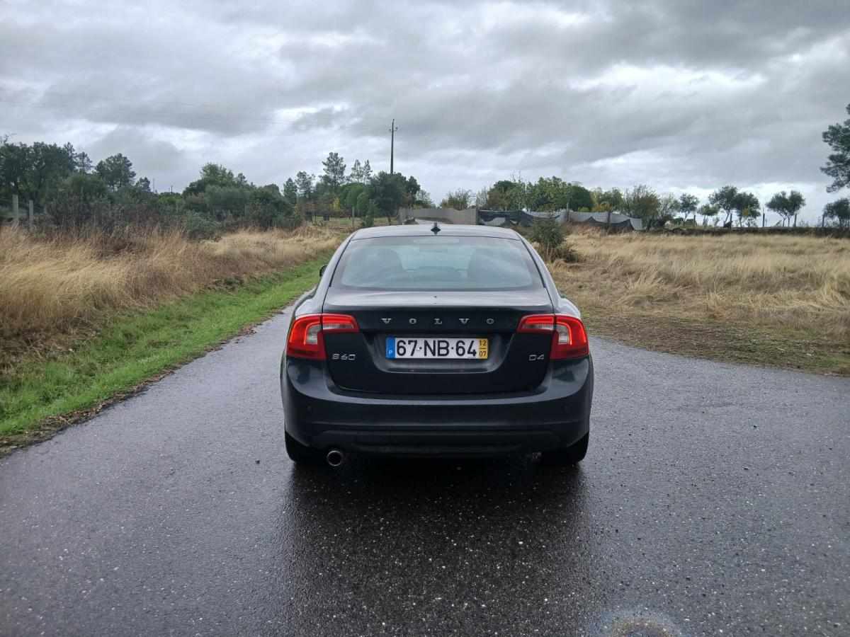 volvo-s60-d3-2-0-2012-diesel-1984cc