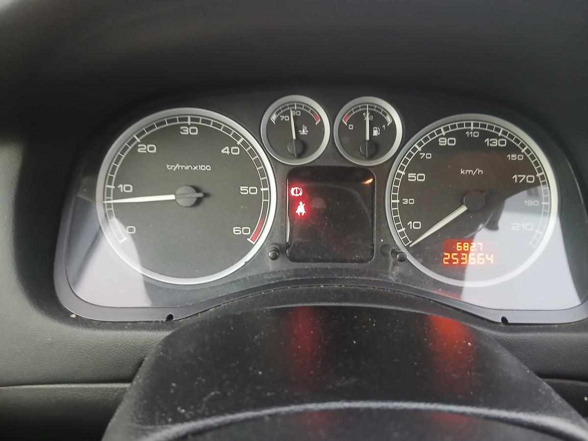 peugeot-307-1-4-hdi-2003-diesel-1398cc