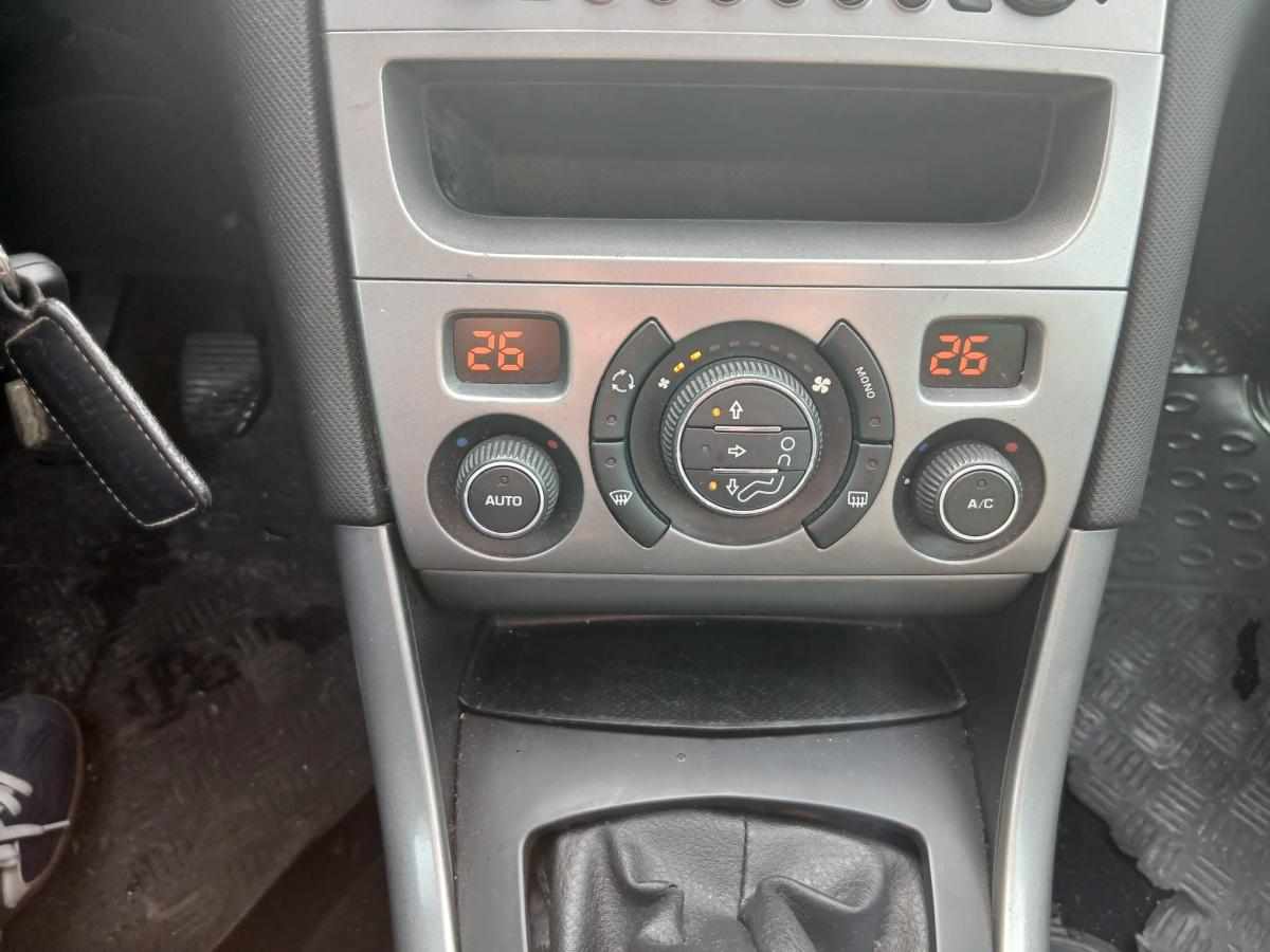 peugeot-308-1-6-hdi-fap-2010-diesel-1560cc