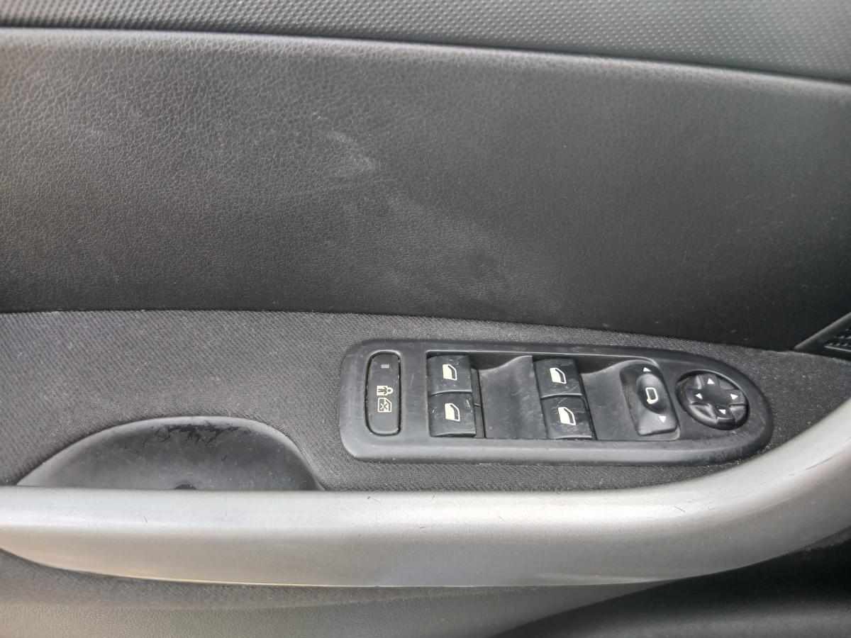 peugeot-308-1-6-hdi-fap-2010-diesel-1560cc