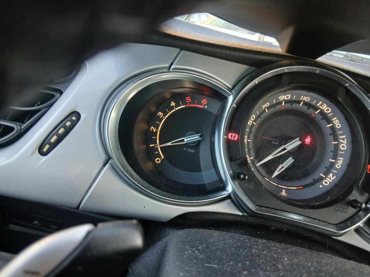 citroen-ds3-1-4-e-hdi-airdream-2013-diesel-1398cc