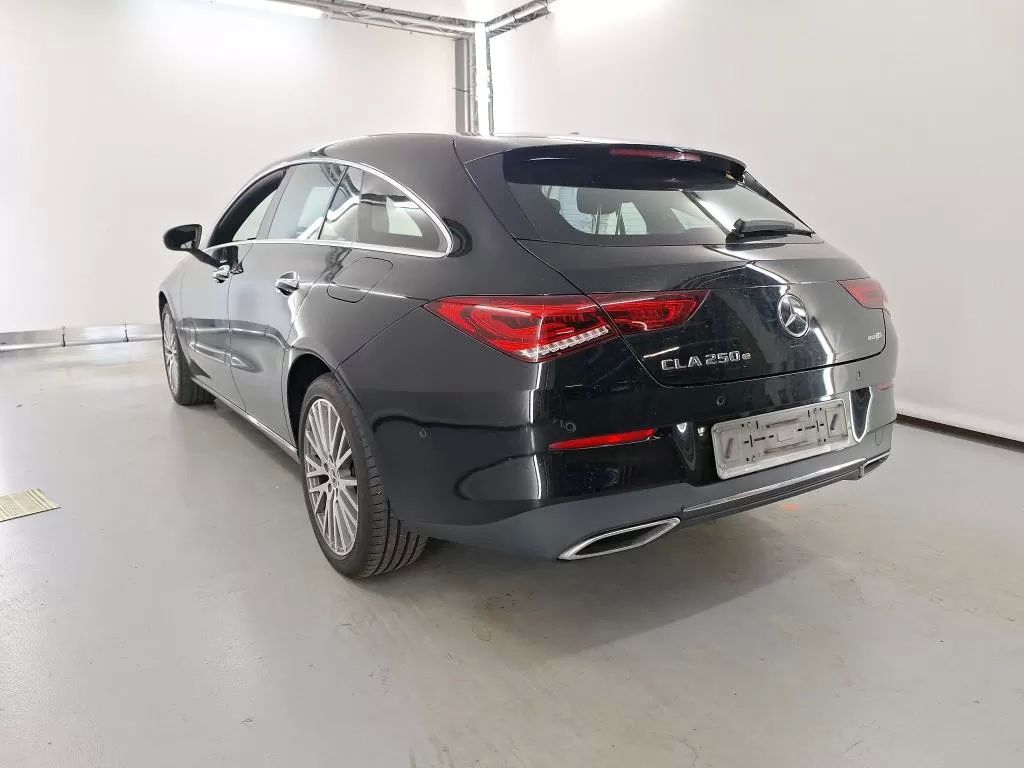 mercedes-benz-cla-2022-hibrido-1332cc