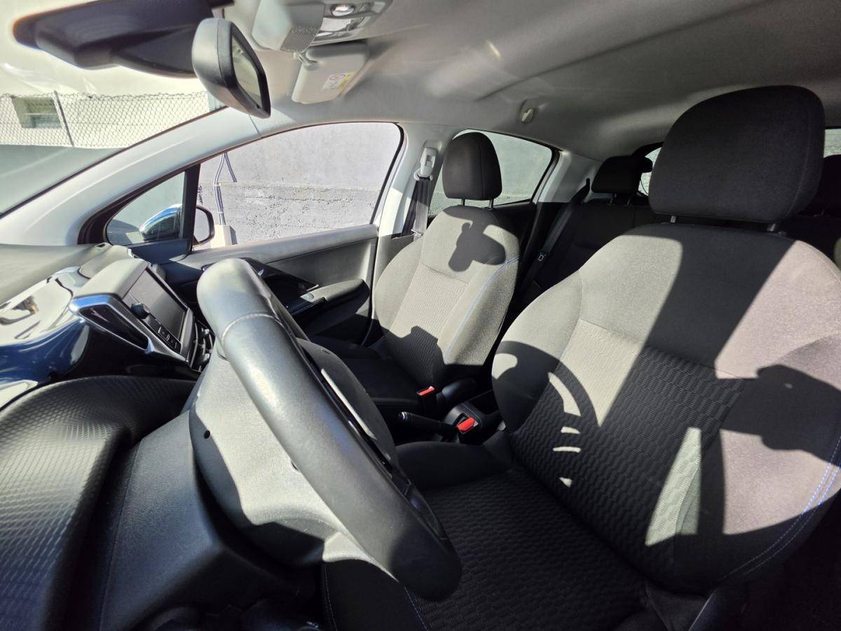 peugeot-208-2019-gasolina-1199cc