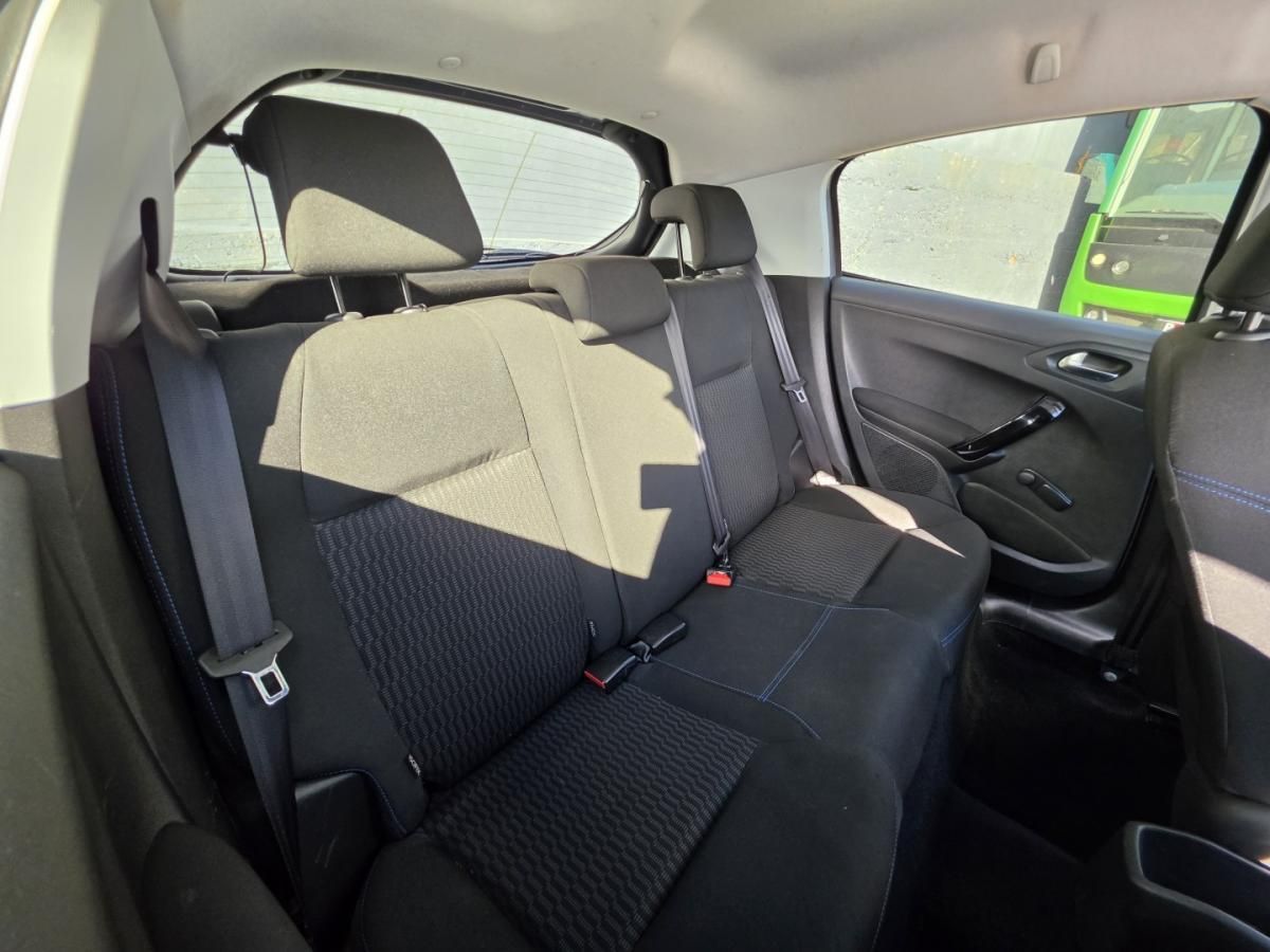 peugeot-208-2019-gasolina-1199cc