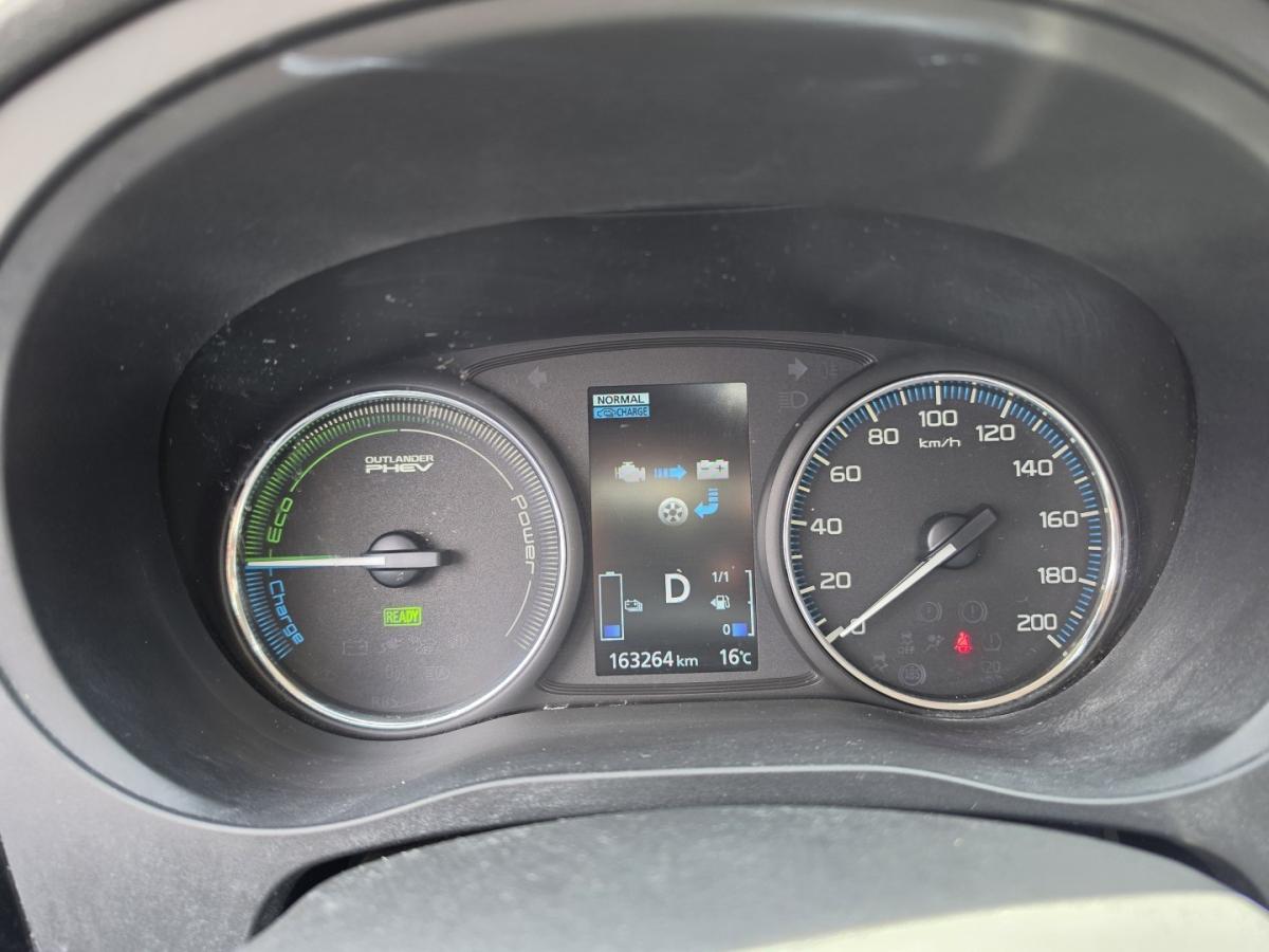 mitsubishi-outlander-2016-hibrido-1998cc