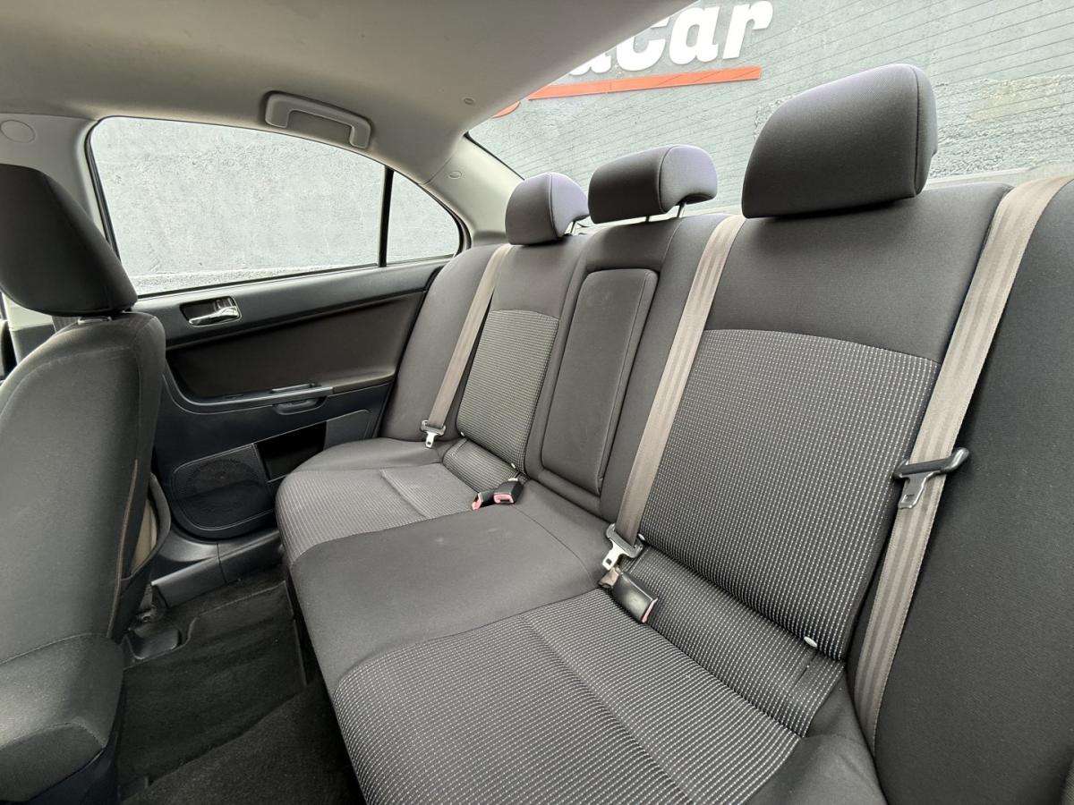 mitsubishi-lancer-2011-gasolina-1590cc
