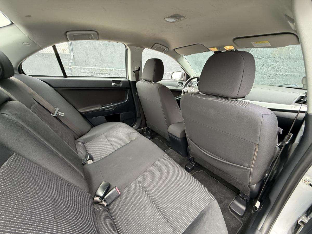 mitsubishi-lancer-2011-gasolina-1590cc