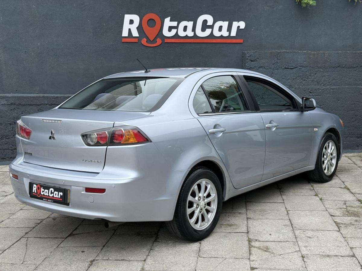 mitsubishi-lancer-2011-gasolina-1590cc