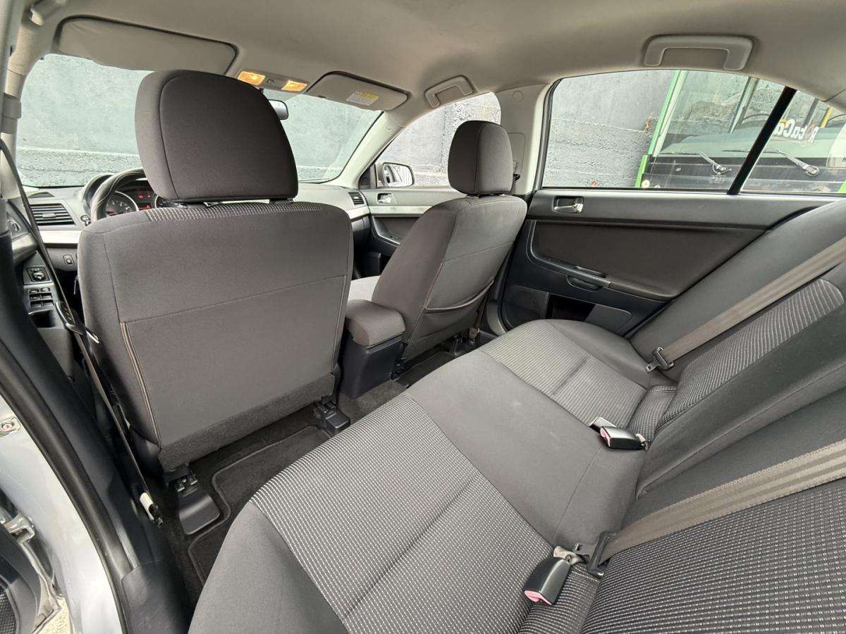 mitsubishi-lancer-2011-gasolina-1590cc