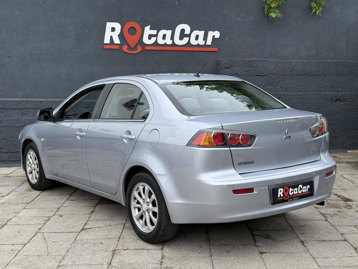 mitsubishi-lancer-2011-gasolina-1590cc