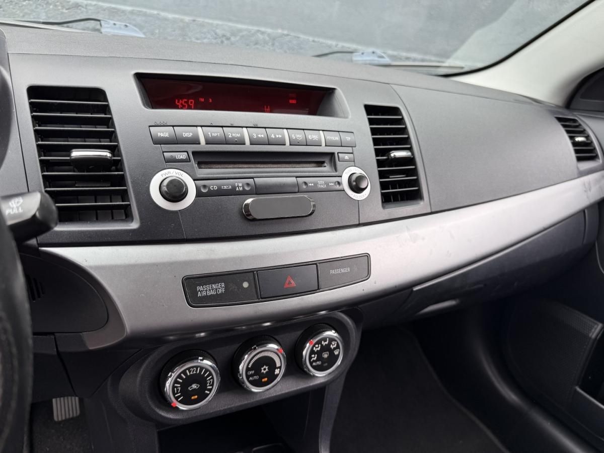 mitsubishi-lancer-2011-gasolina-1590cc