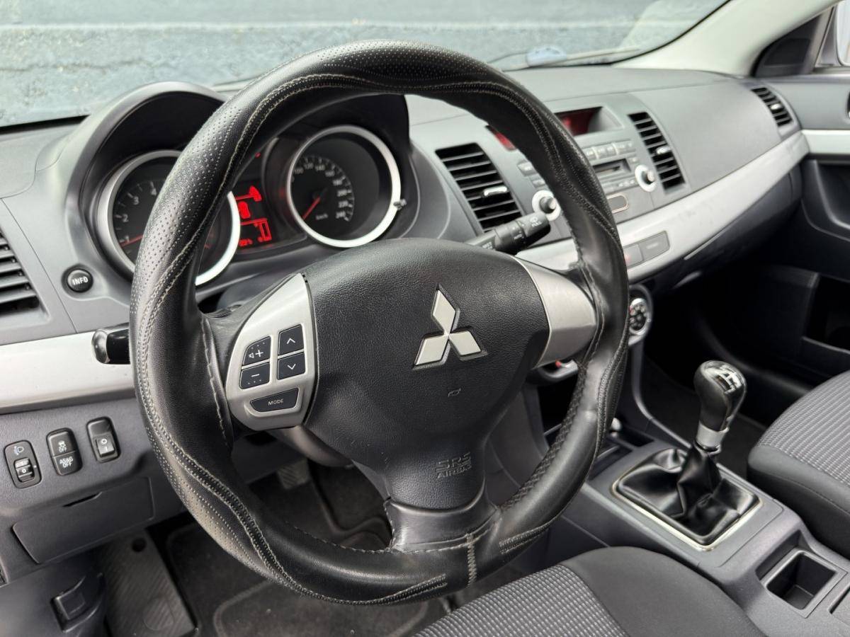 mitsubishi-lancer-2011-gasolina-1590cc