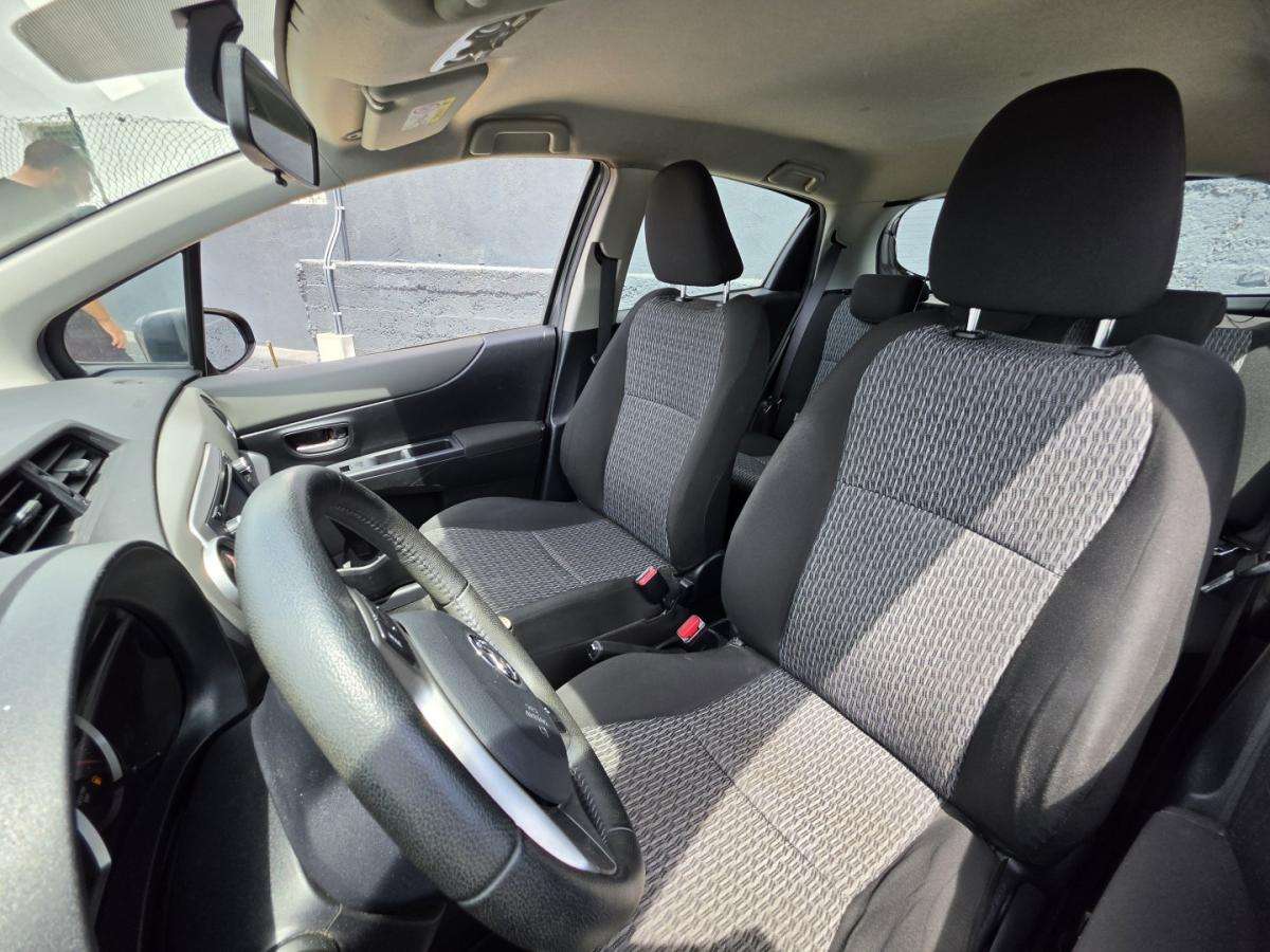 toyota-yaris-2014-gasolina-998cc