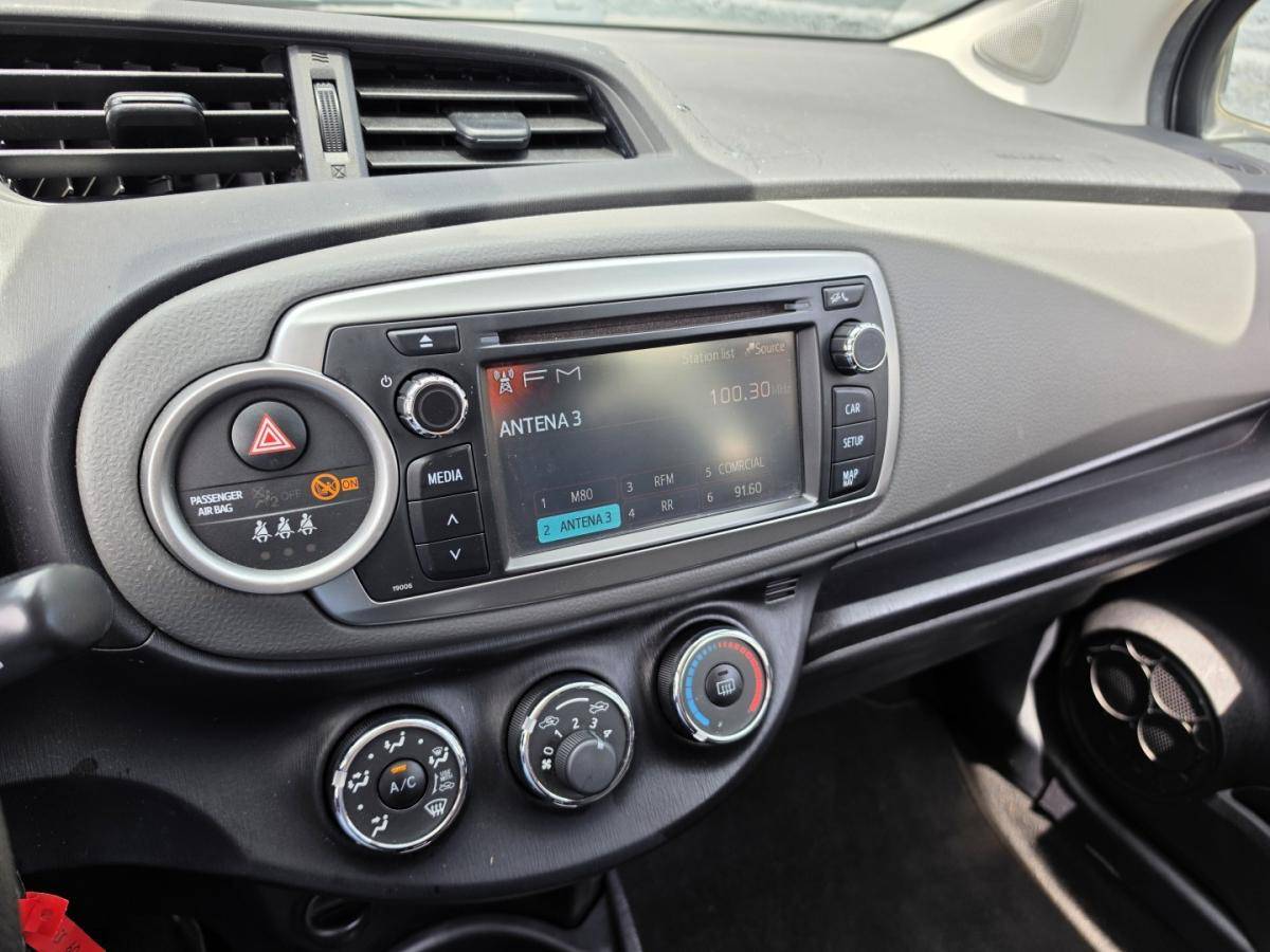 toyota-yaris-2014-gasolina-998cc