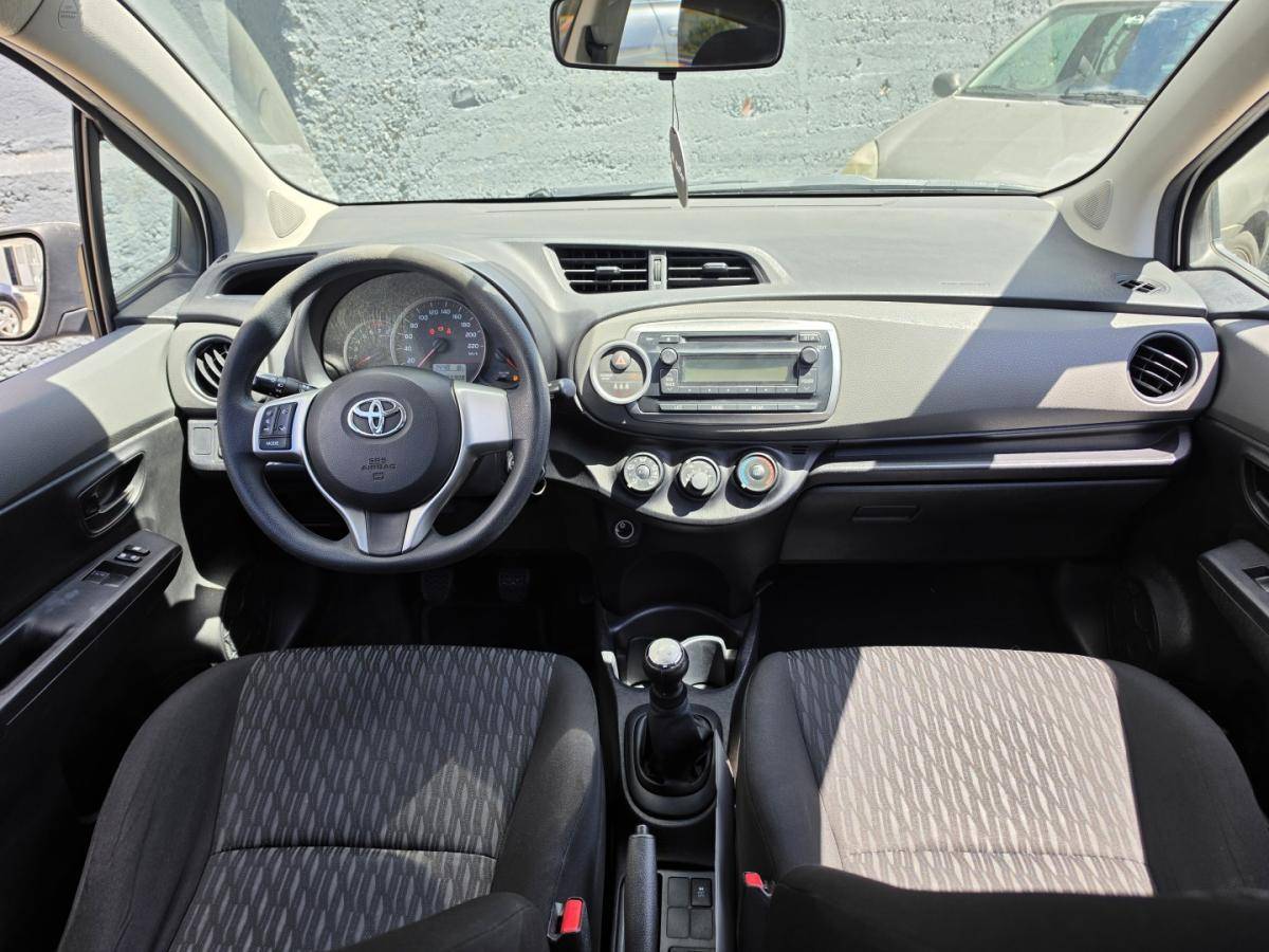 toyota-yaris-2015-gasolina-998cc