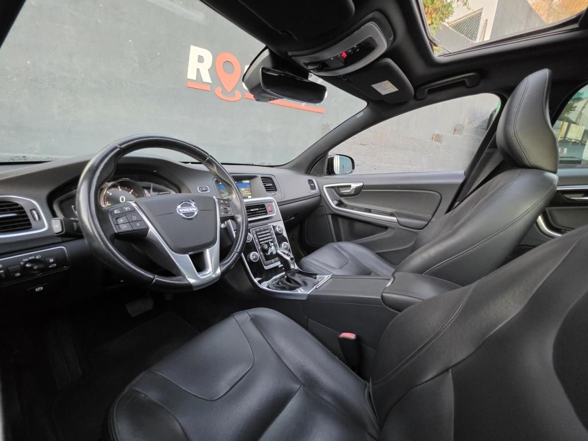 volvo-v60-cross-country-2016-diesel-1969cc