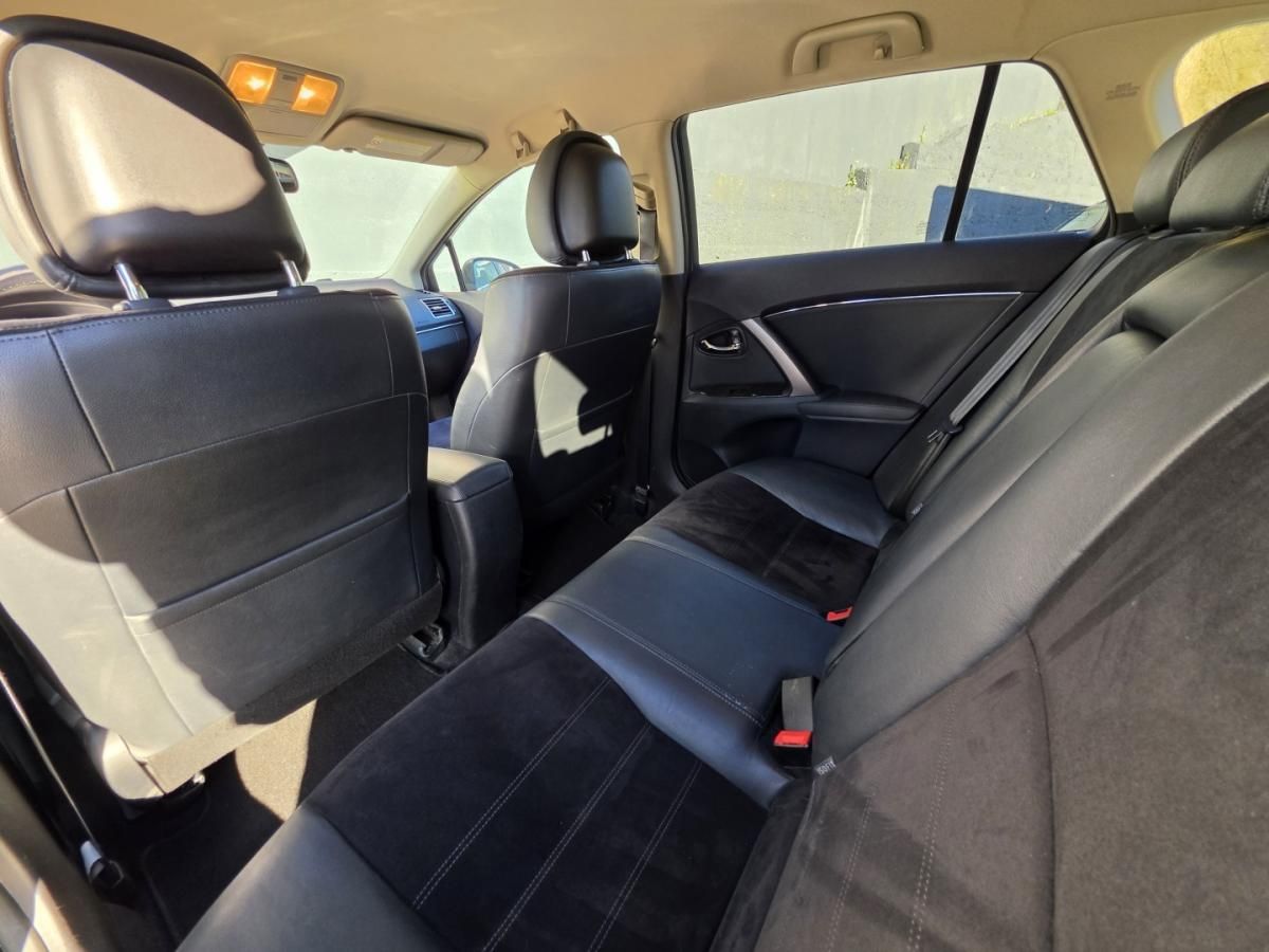 toyota-avensis-sw-2013-diesel-1998cc