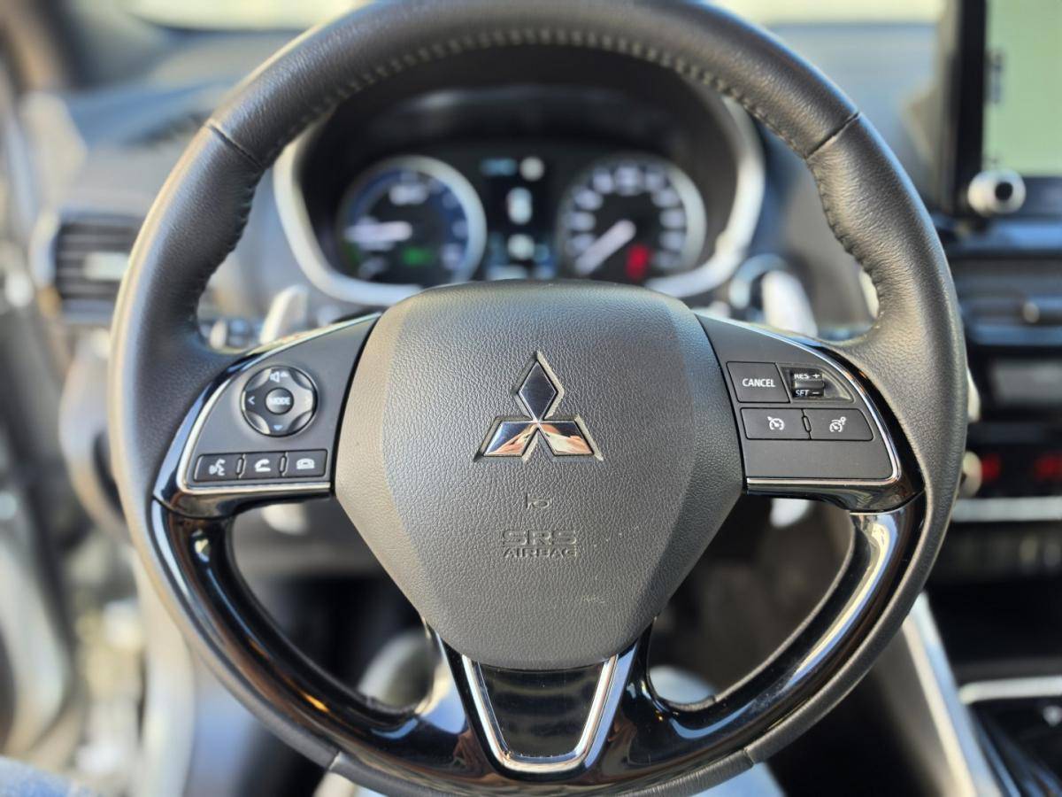 mitsubishi-eclipse-cross-2022-hibrido-2360cc