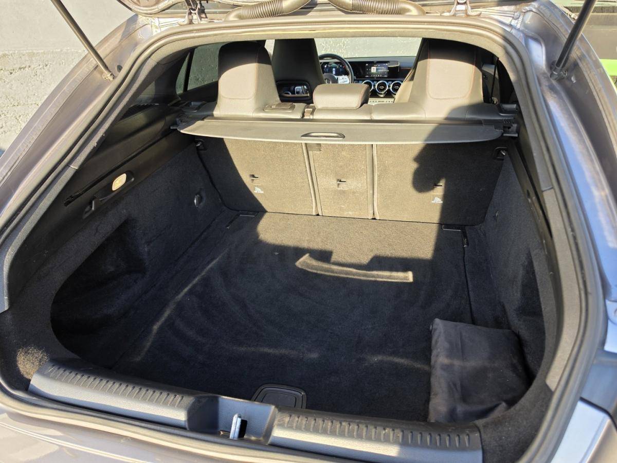 mercedes-benz-cla-2023-diesel-1950cc