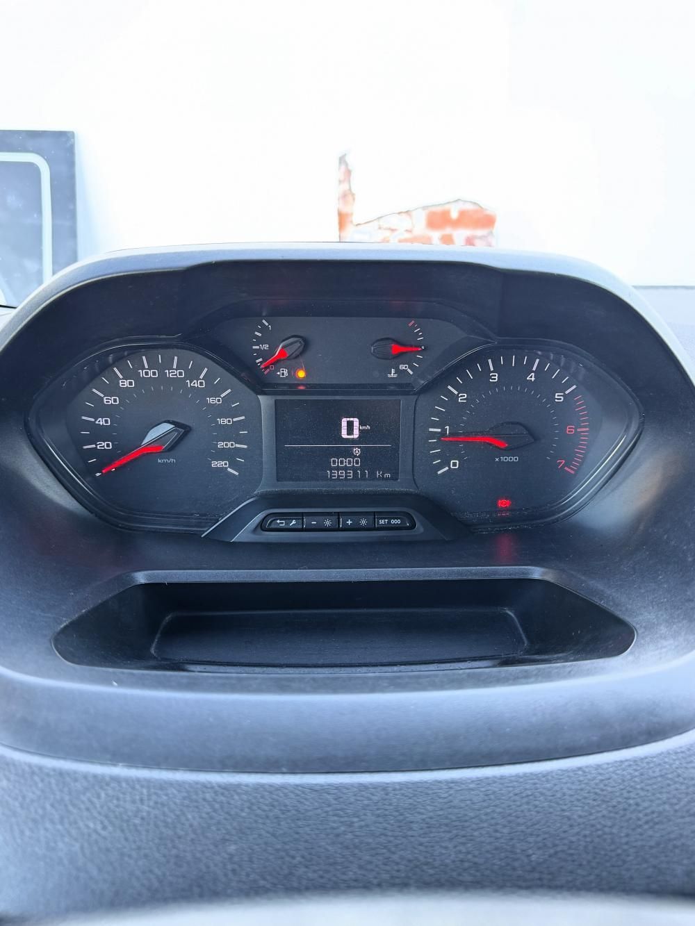 peugeot-partner-2020-diesel-1499cc