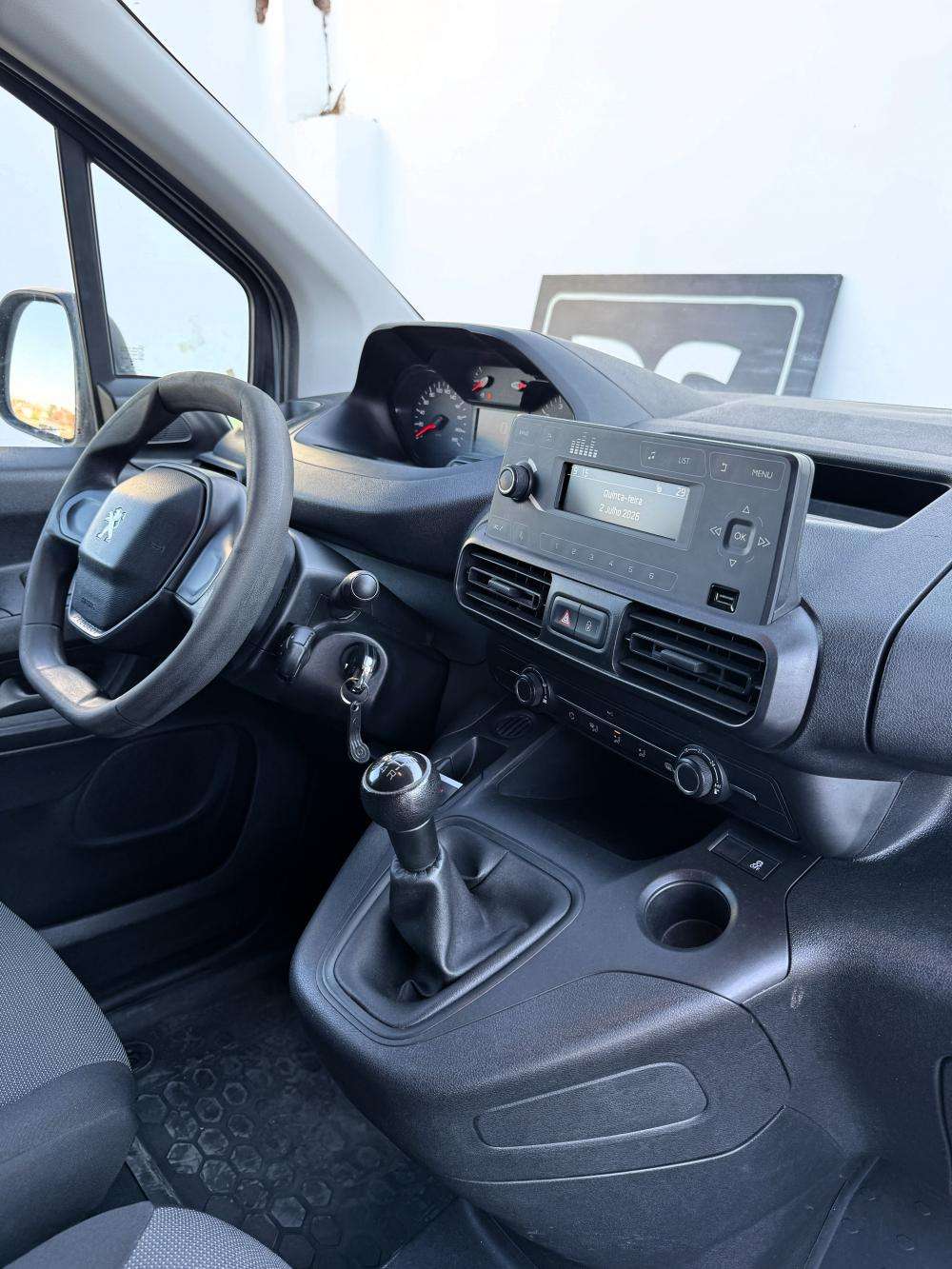 peugeot-partner-2020-diesel-1499cc