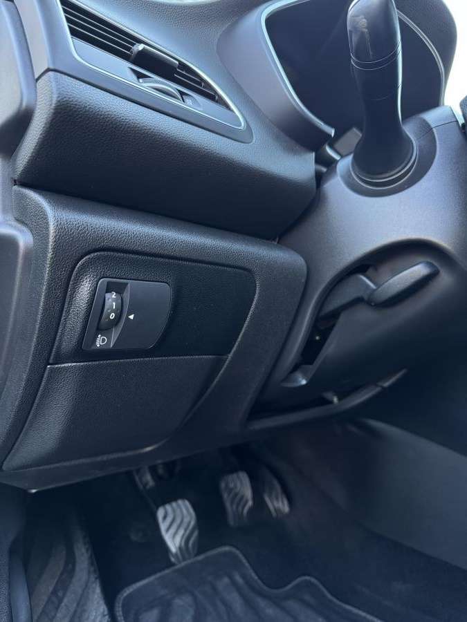 renault-megane-2017-diesel-1598cc