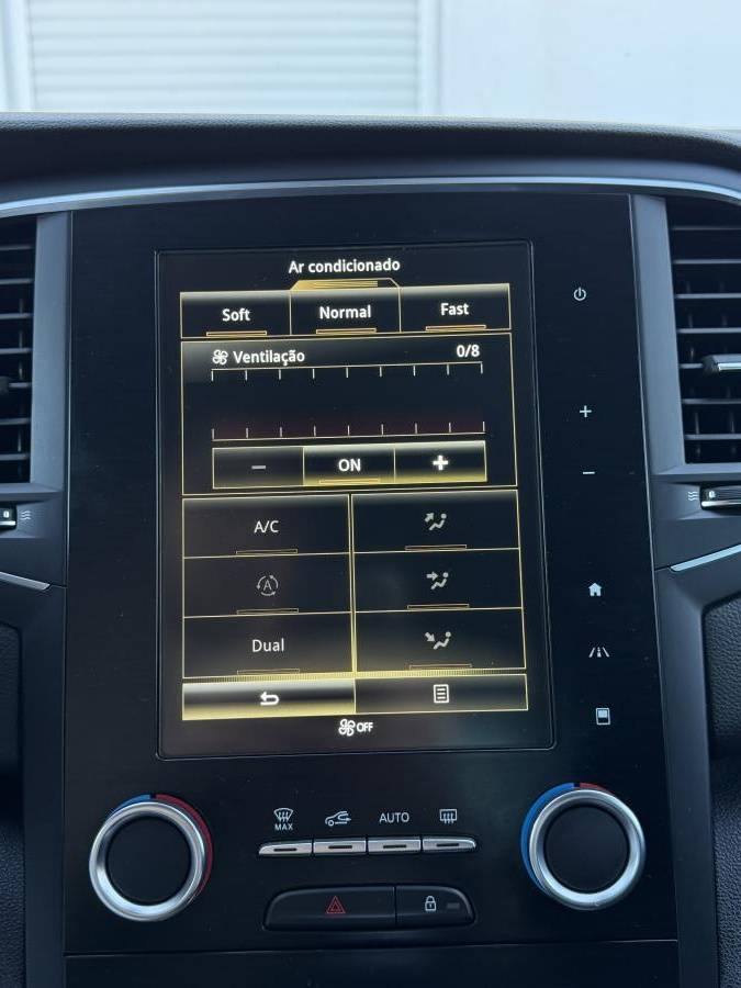renault-megane-2017-diesel-1598cc