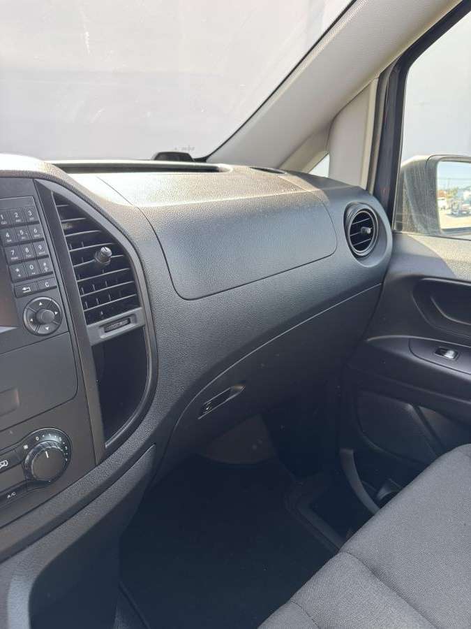 mercedes-benz-vito-2020-diesel-1950cc