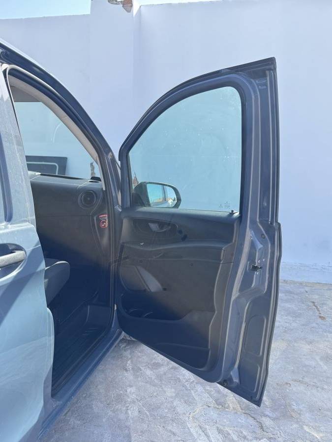 mercedes-benz-vito-2020-diesel-1950cc