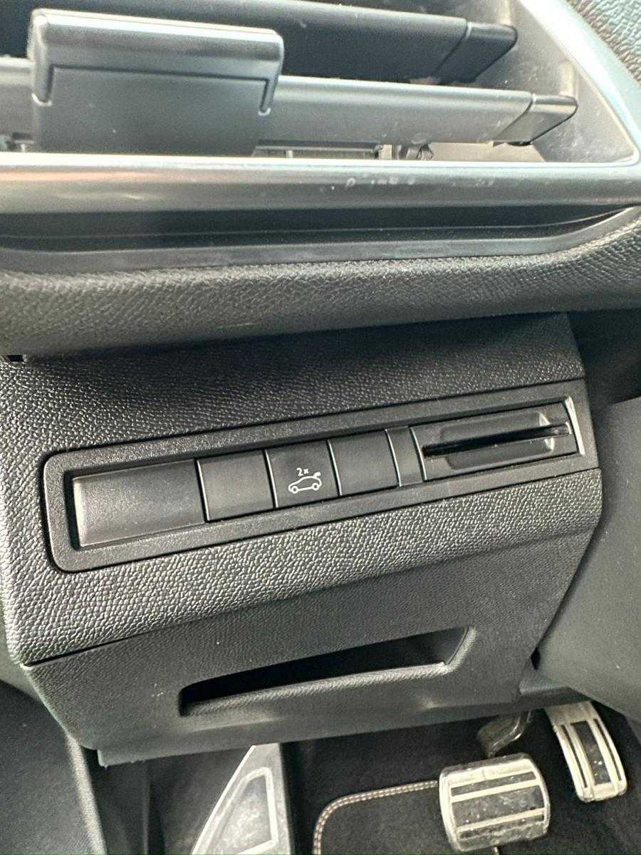 peugeot-5008-2018-diesel-1997cc