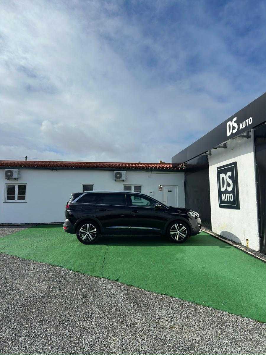 peugeot-5008-2018-diesel-1997cc