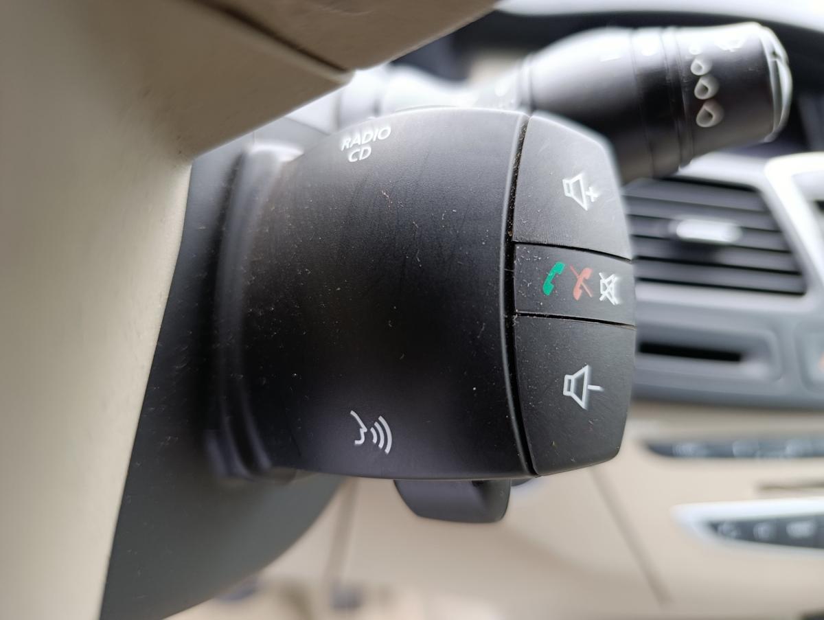 renault-laguna-2008-diesel-2000cc