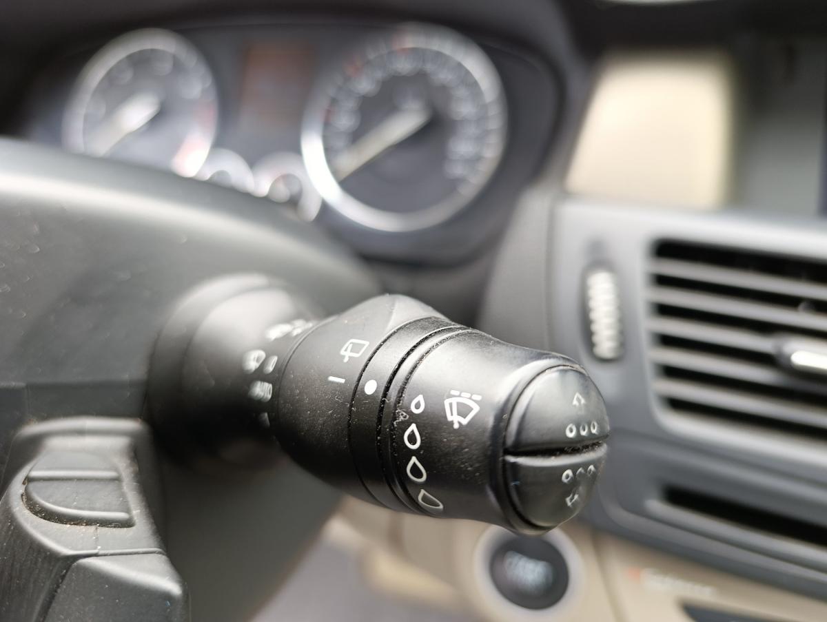 renault-laguna-2008-diesel-2000cc