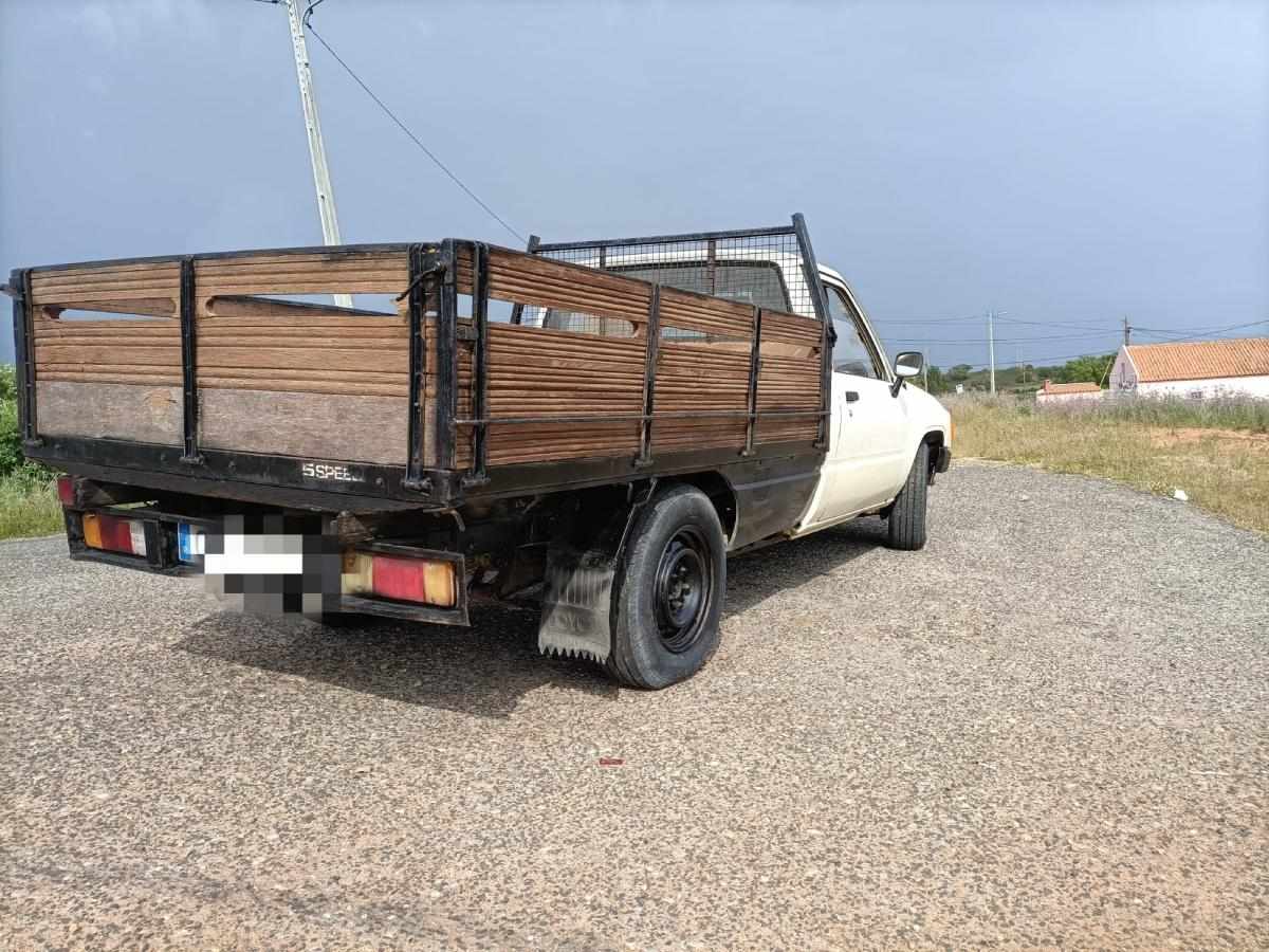 toyota-hilux-1987-diesel-2446cc