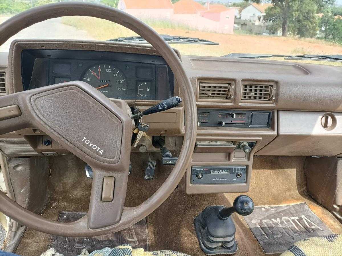 toyota-hilux-1987-diesel-2446cc