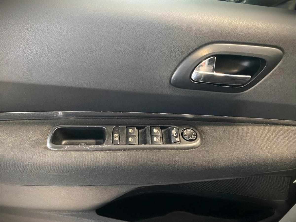 peugeot-3008-1-6-e-hdi-2015-diesel-1560cc