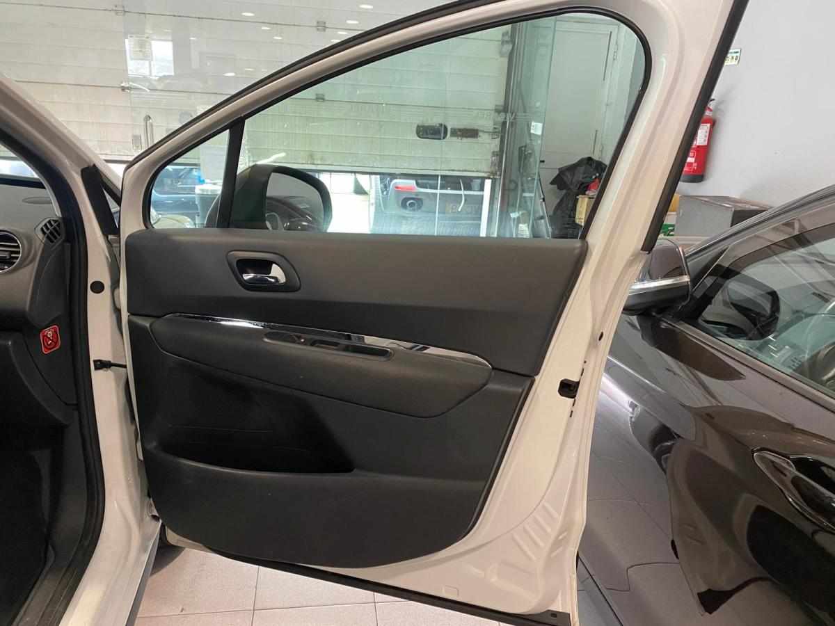 peugeot-3008-1-6-e-hdi-2015-diesel-1560cc