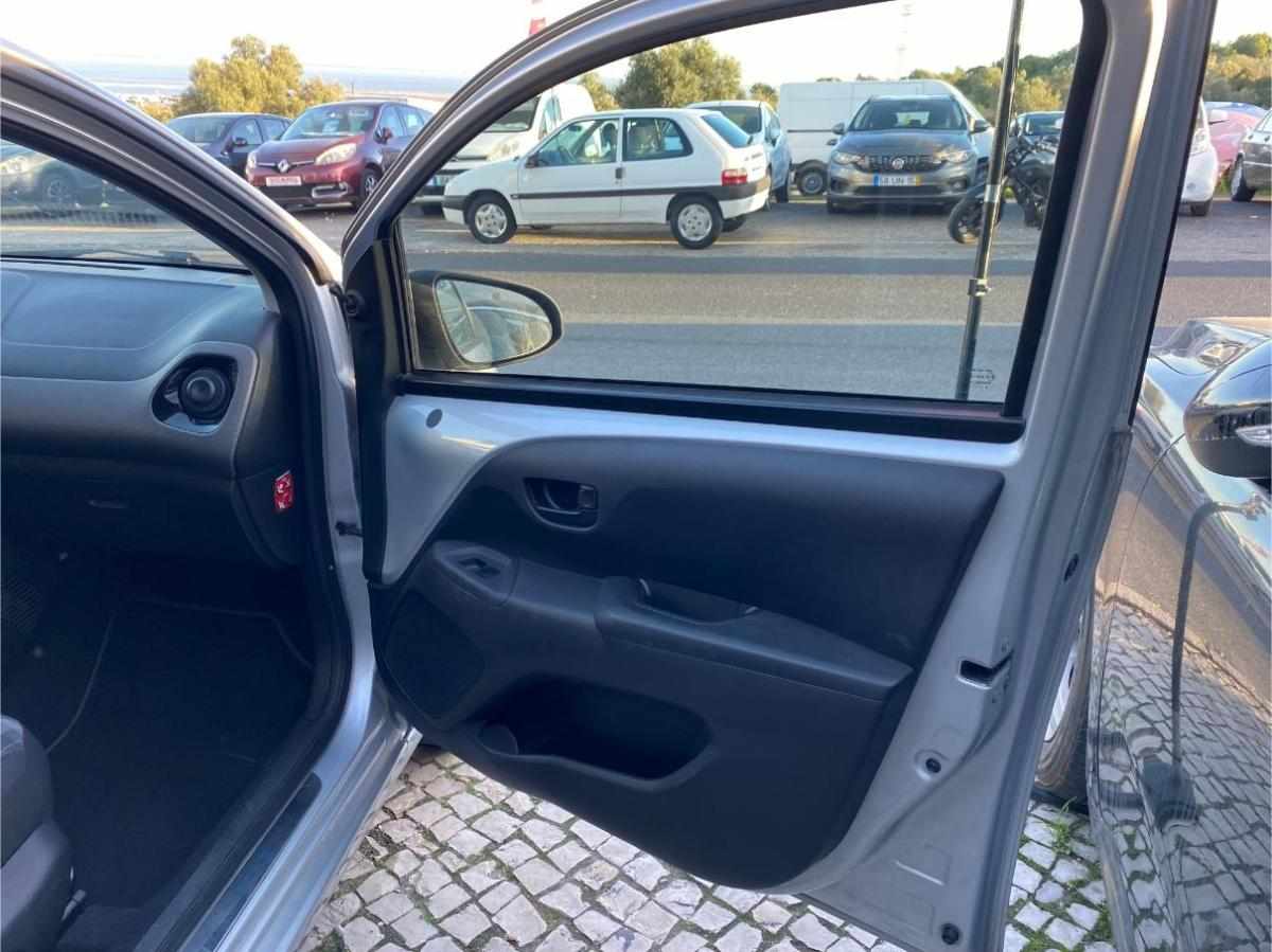 peugeot-108-1-0-vti-2018-gasolina-998cc