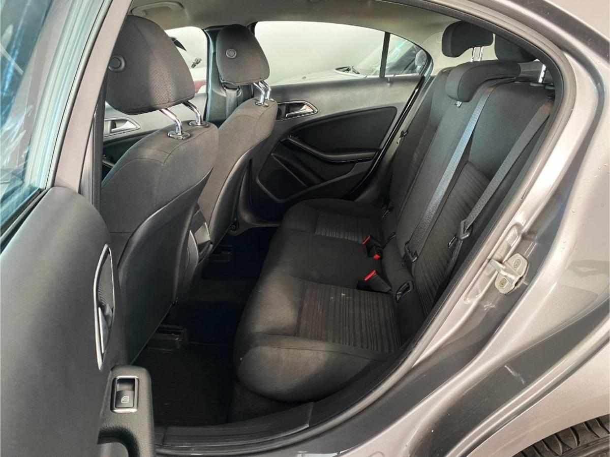 mercedes-benz-classe-a-a-180-d-blueefficiency-2016-diesel-1461cc