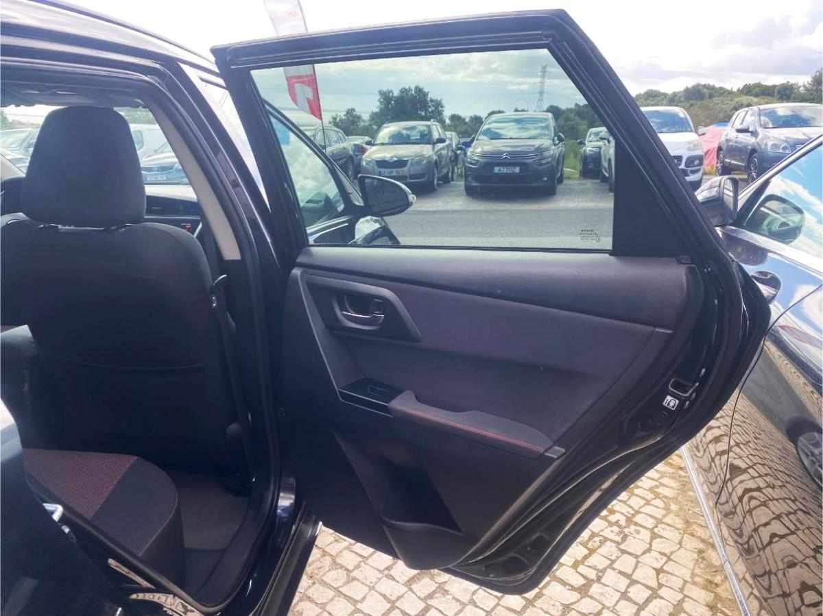 toyota-auris-1-4-d-4d-2015-diesel-1364cc