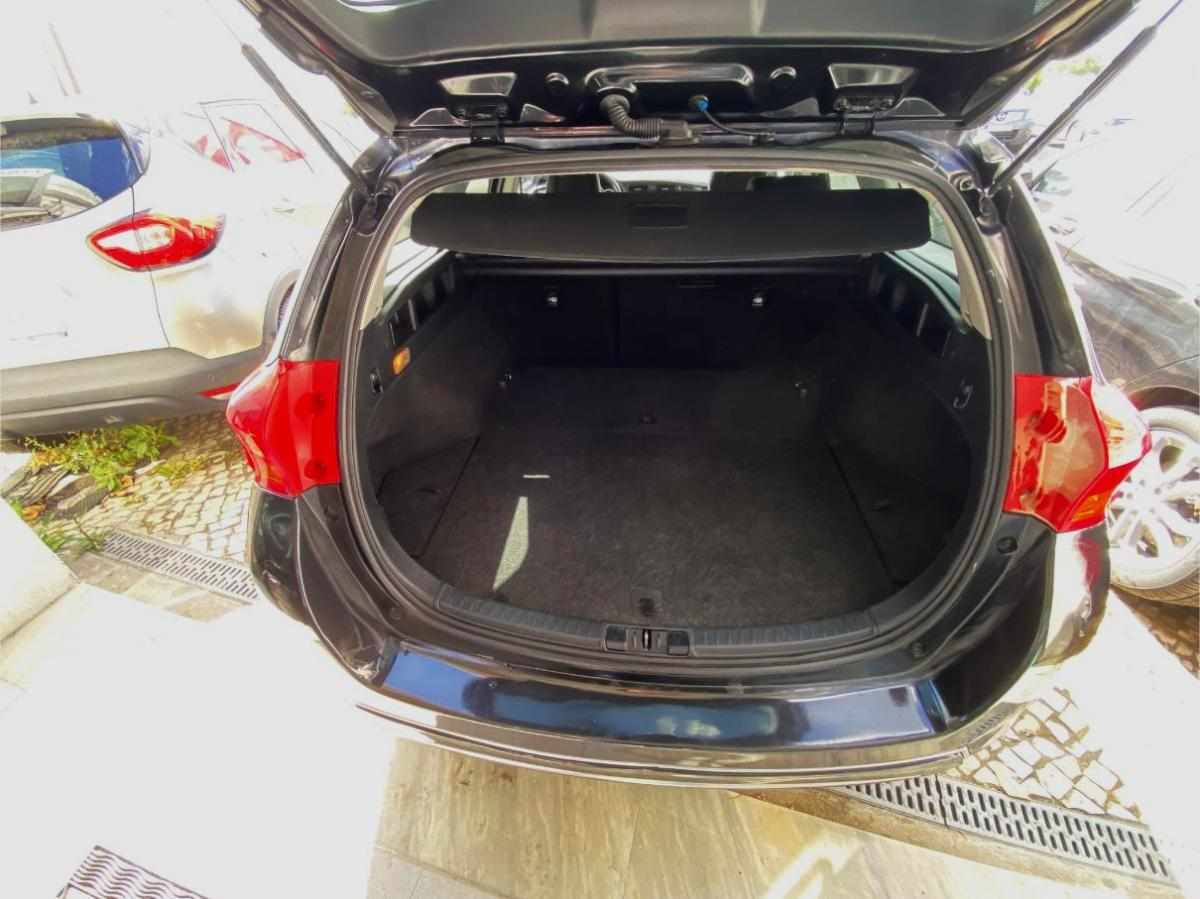 toyota-auris-1-4-d-4d-2015-diesel-1364cc