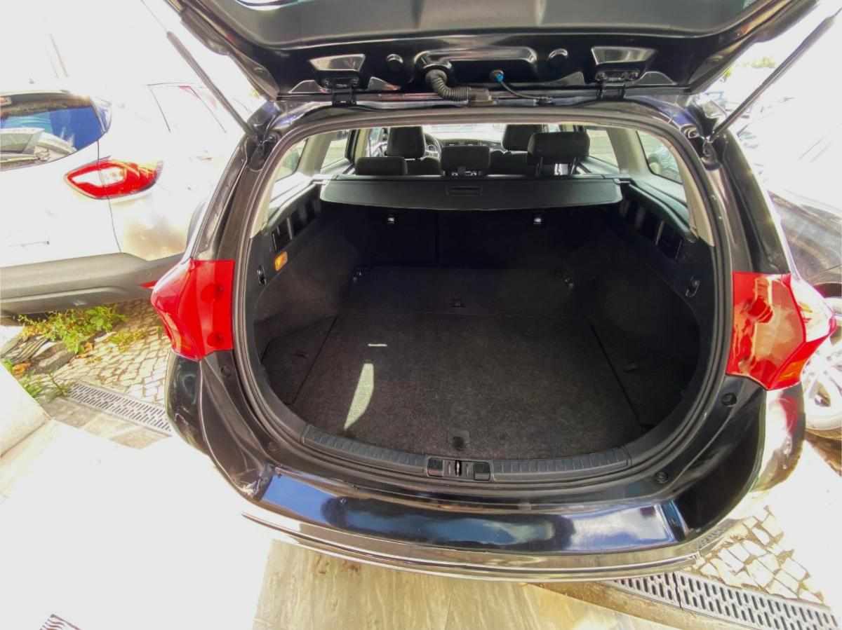 toyota-auris-1-4-d-4d-2015-diesel-1364cc