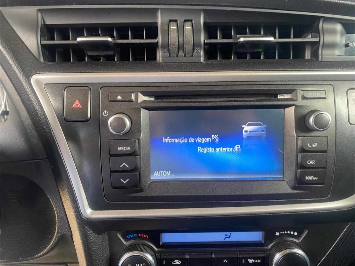 toyota-auris-1-4-d-4d-2015-diesel-1364cc