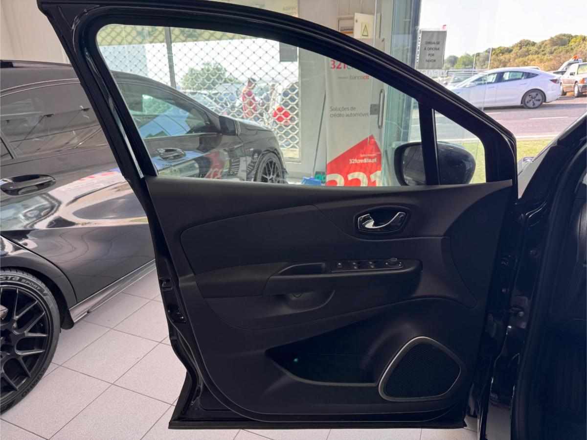 renault-captur-1-5-dci-2017-diesel-1461cc