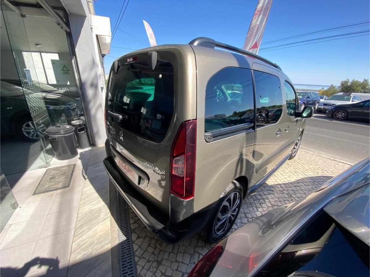peugeot-partner-2017-gasolina-1199cc